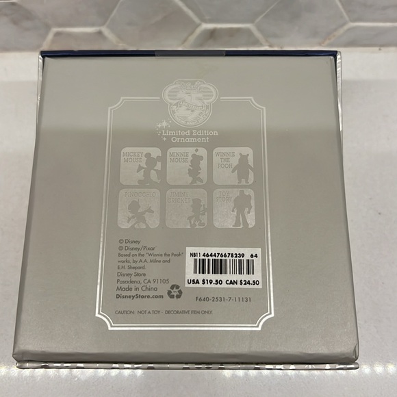 New Disney D23 Limited Edition Ornament - Minnie Mouse - 25th Anniversary - Picture 4 of 5